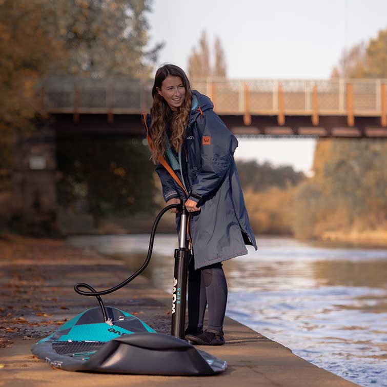 Fleece-Lined Waterproof Changing Robe | Waterproof & Windproof | Unisex | Navy Blue Wave Sups